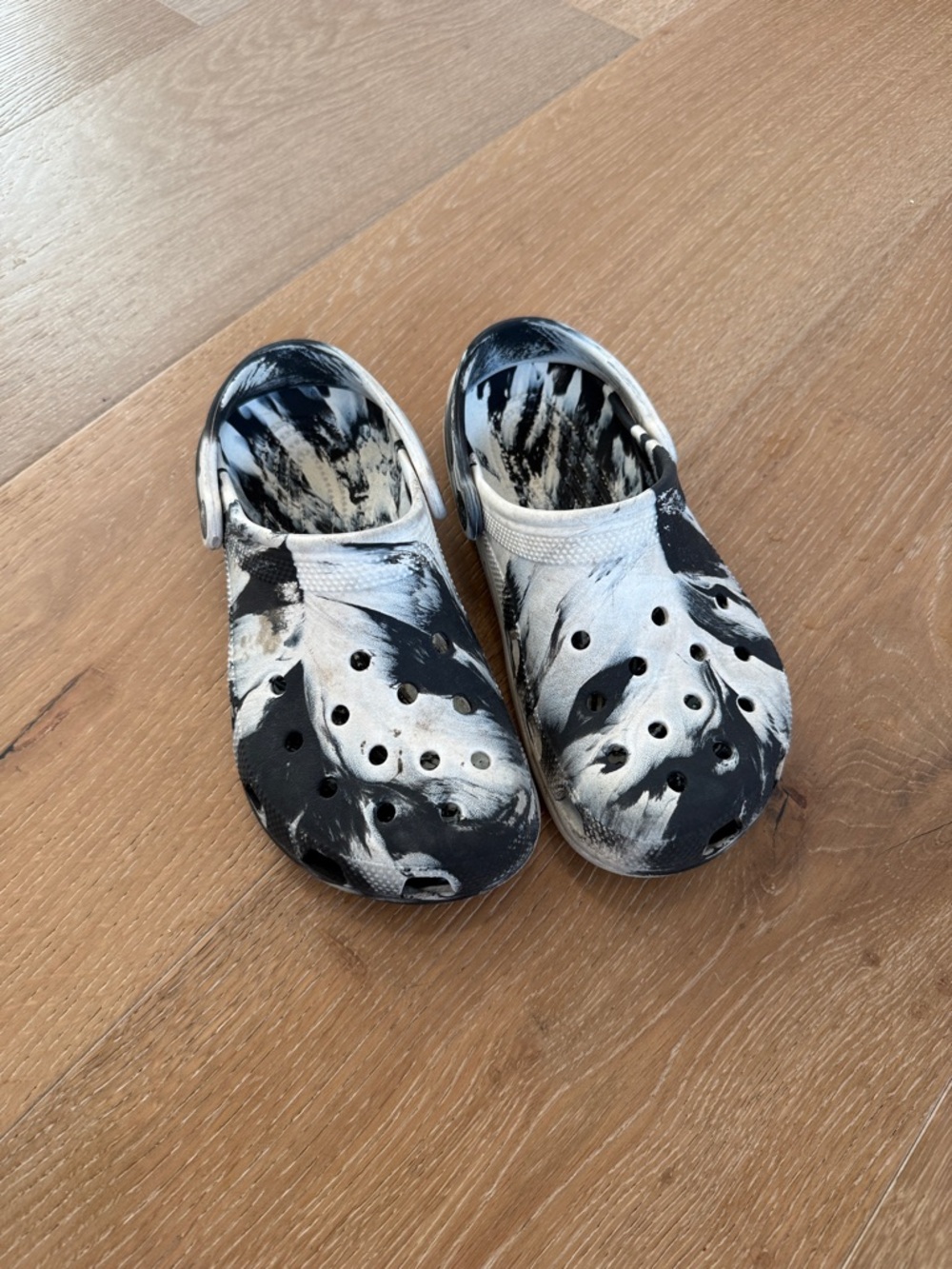 CROCS Kids Black & White Marble-Print Clogs with Heel Strap